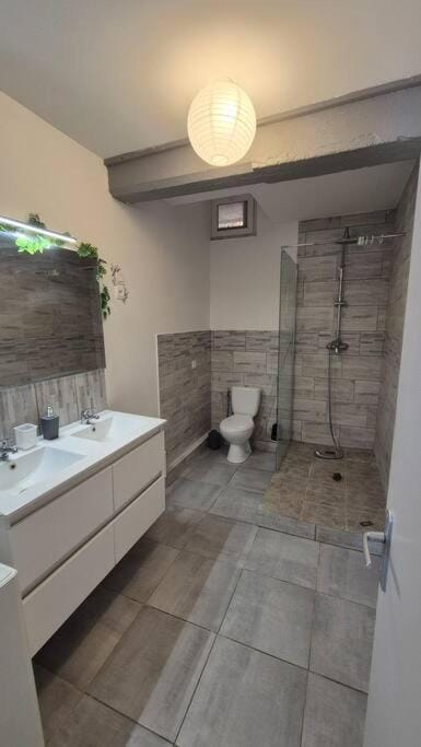 Shower, Bathroom