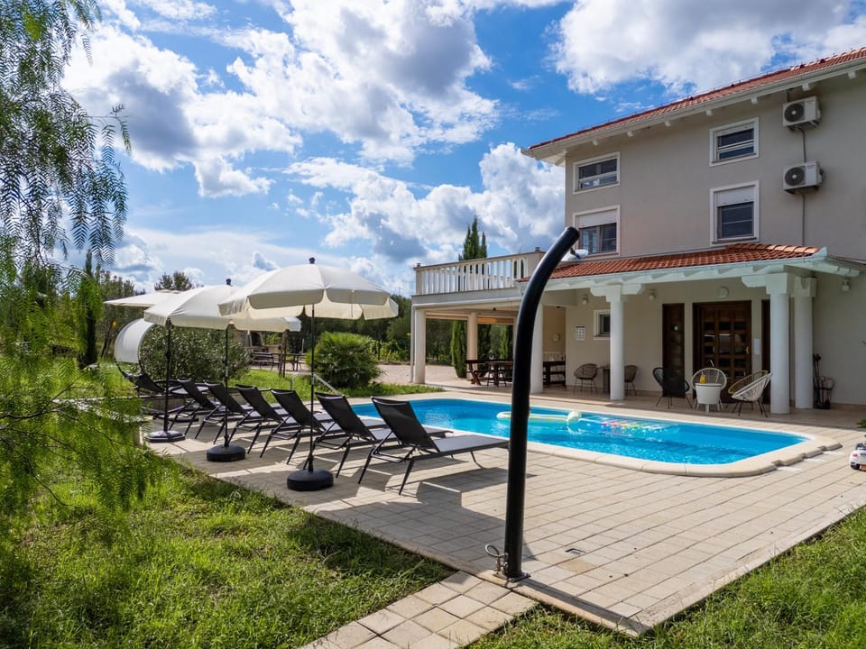 Villa Luca Villa in Šibenik-Knin County, Croatia