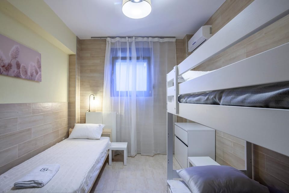 Bed, Bedroom, bunk bed