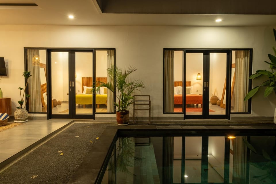 Pool view, Swimming pool