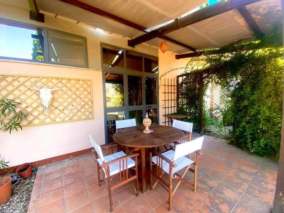 Garden, Dining area