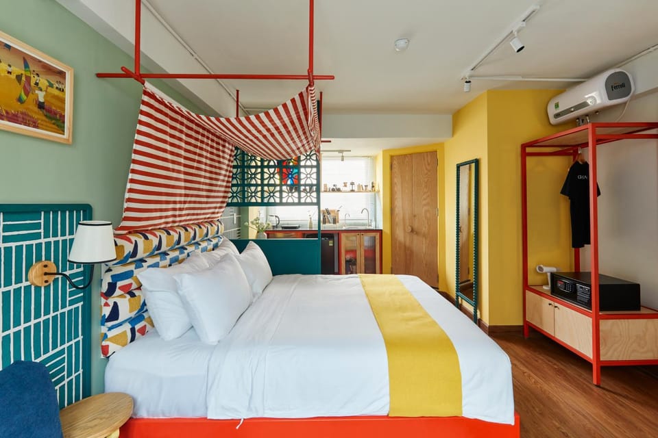 Bed, Bedroom, wardrobe, air conditioner