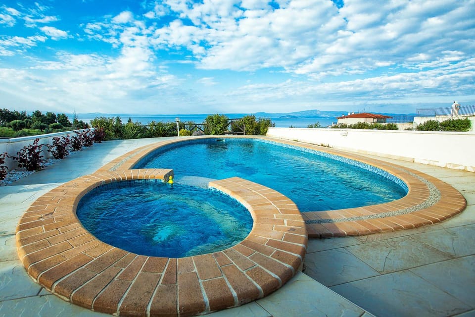 Sea view, Swimming pool