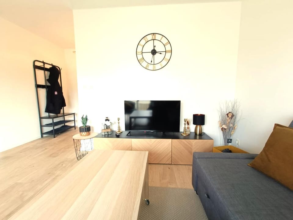 TV and multimedia, Seating area