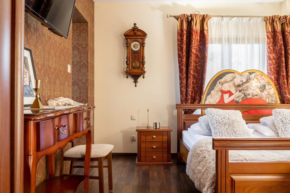 Bed, Photo of the whole room, Bedroom