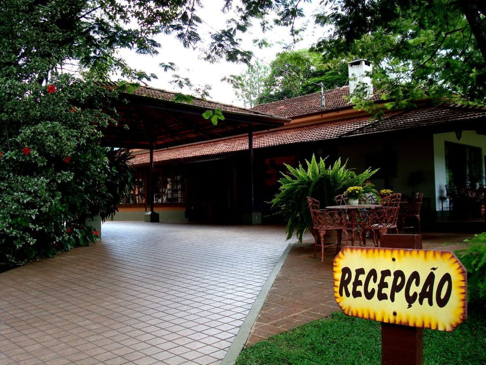 Facade/entrance, Day, Logo/Certificate/Sign