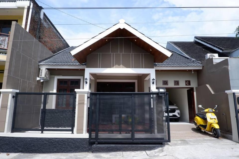 Property building, Neighbourhood, Street view