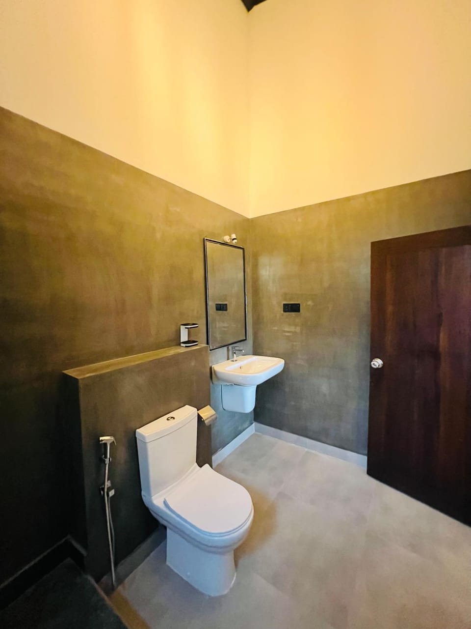 Villa N Apartment in Southern Province