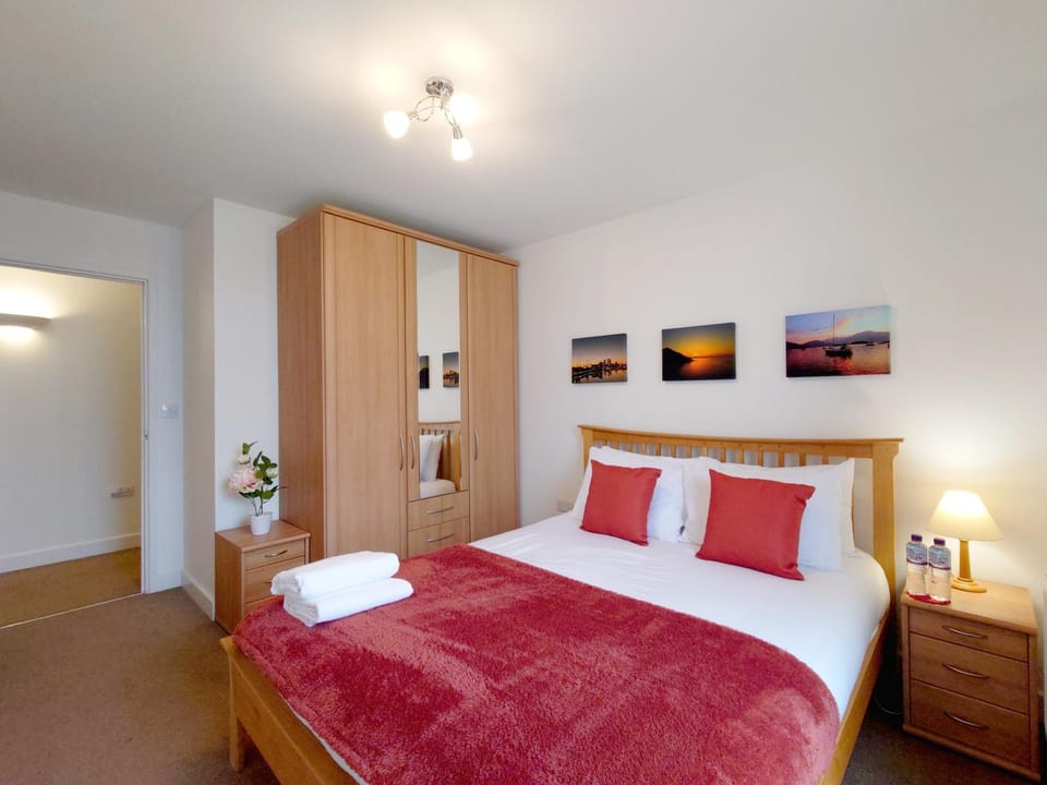 Bedroom, wardrobe