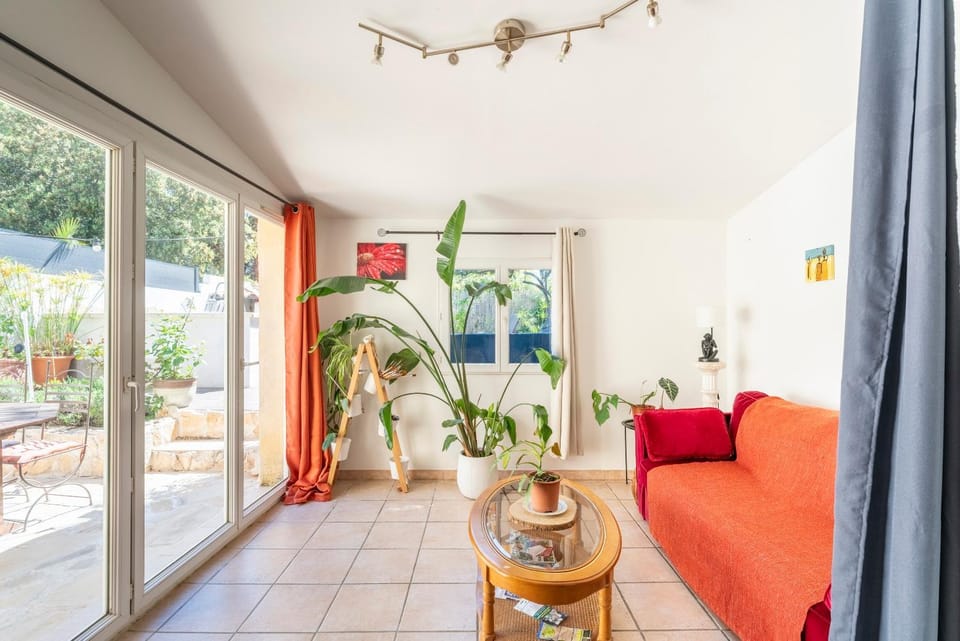 Property building, Living room