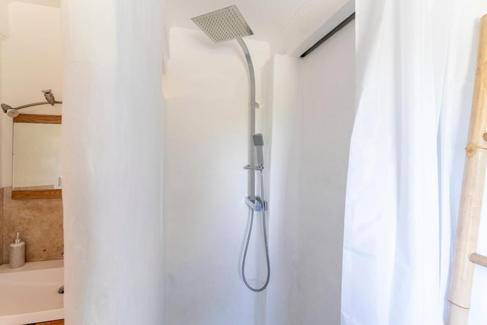 Bathroom, Living room