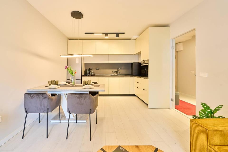 Kitchen or kitchenette, Living room, Photo of the whole room, Dining area