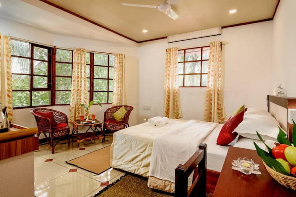 Bed, Photo of the whole room, Bedroom