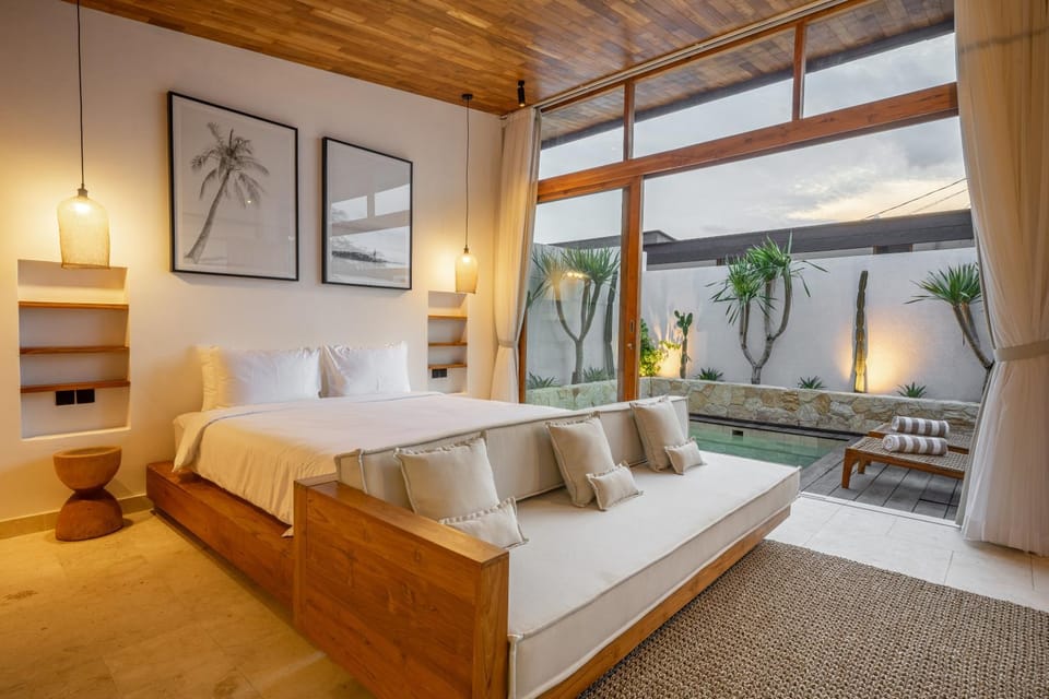 Seating area, Bedroom