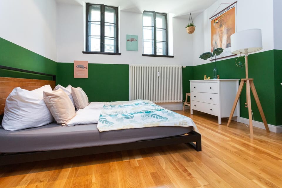 Bed, Living room, Photo of the whole room, Bedroom