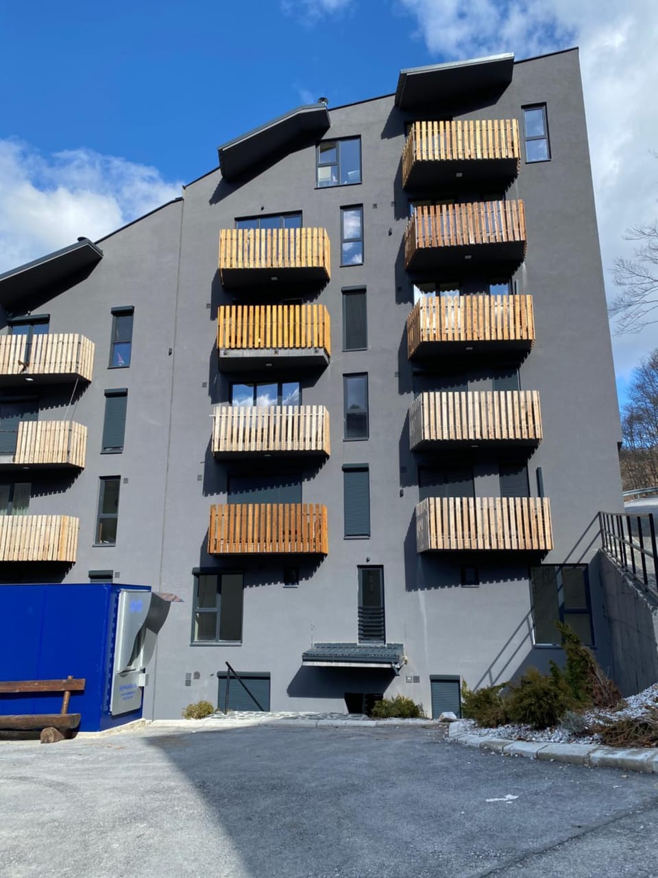 Property building, Facade/entrance