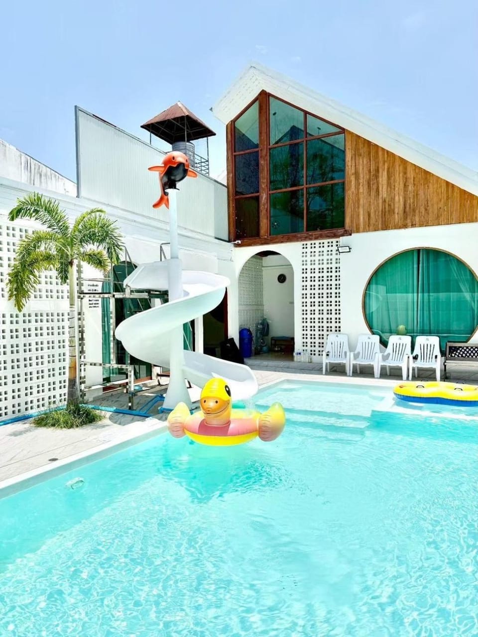 Property building, Pool view, Swimming pool, sunbed