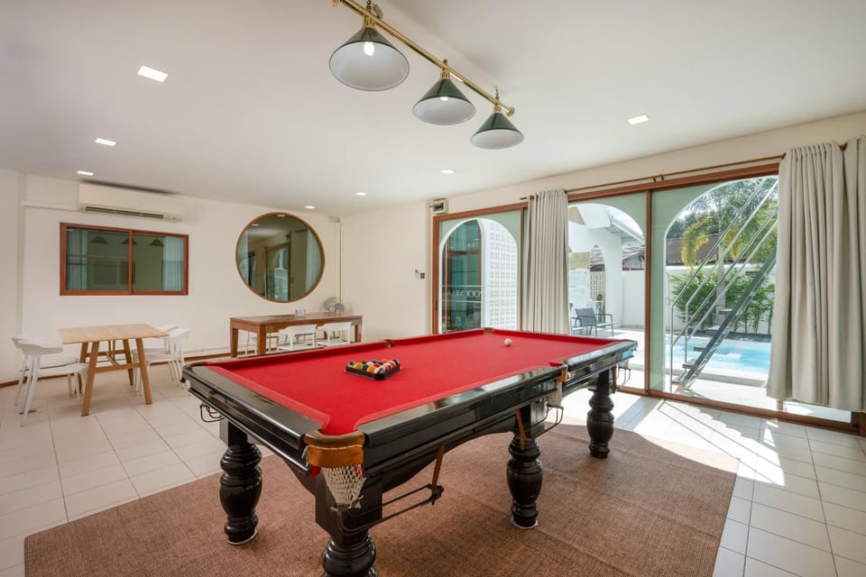 Billiard, Game Room, Entertainment, internet, air conditioner