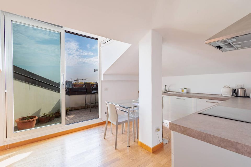 Coffee/tea facilities, Balcony/Terrace, Kitchen or kitchenette, Dining area, oven