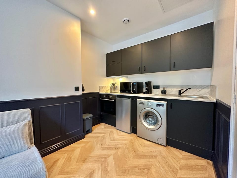 Kitchen or kitchenette, minibar, pet friendly, stove, washing machine