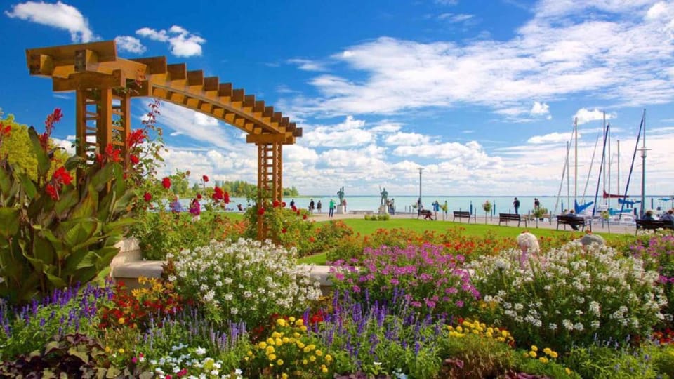 Nearby landmark, Summer