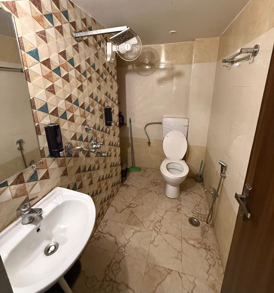 Raj Homestay- Homely Comfort Apartment in Varanasi