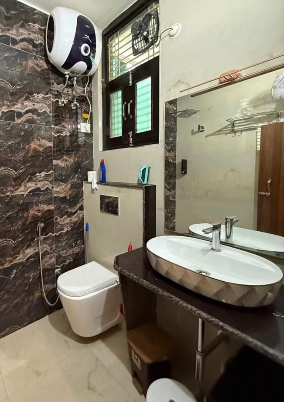 Raj Homestay- Homely Comfort Apartment in Varanasi