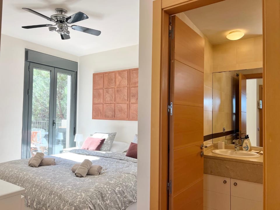 Bathroom, Bedroom
