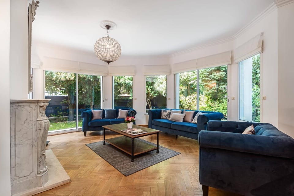 Communal lounge/ TV room