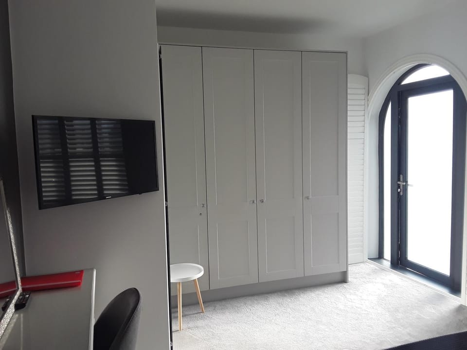 TV and multimedia, wardrobe