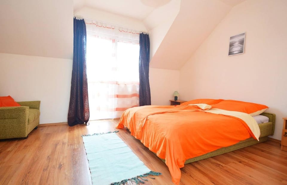 Facade/entrance, Bed, Summer, Photo of the whole room, Bedroom