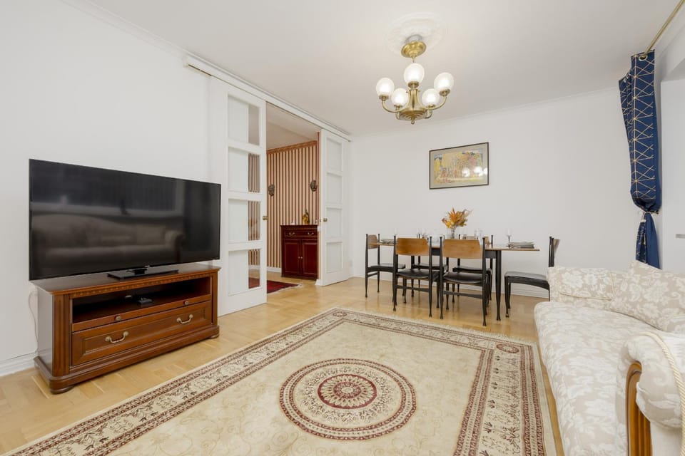 Communal lounge/ TV room, Living room