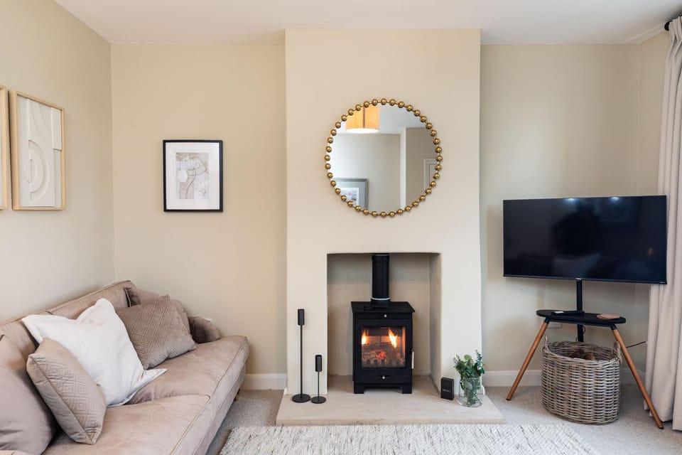 Property building, Living room, flat iron