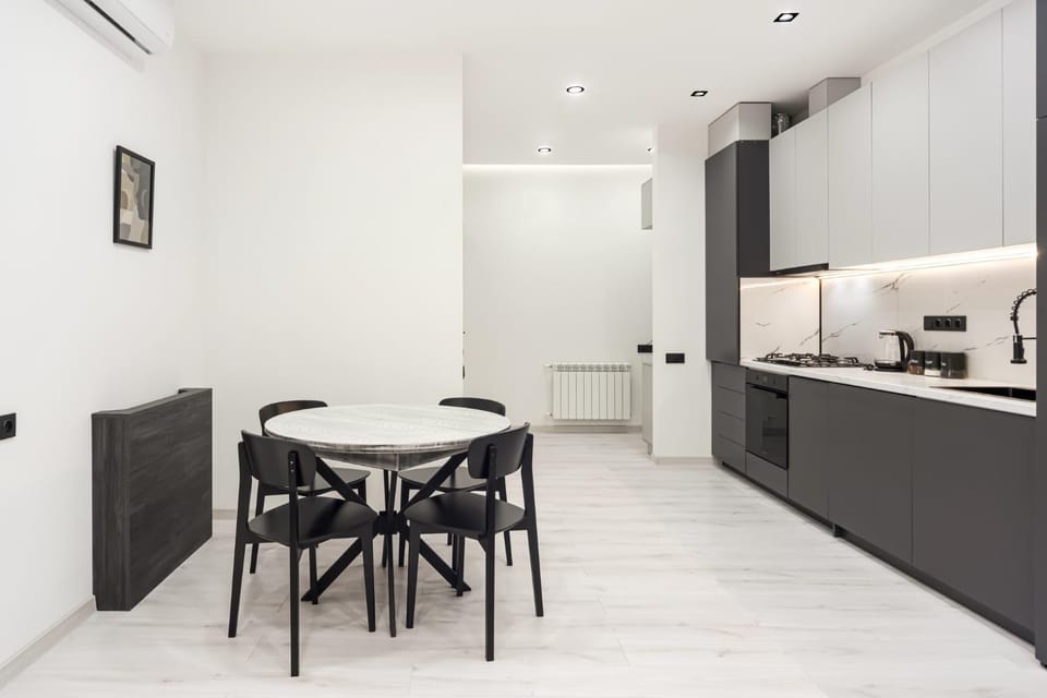 Kitchen or kitchenette, Living room