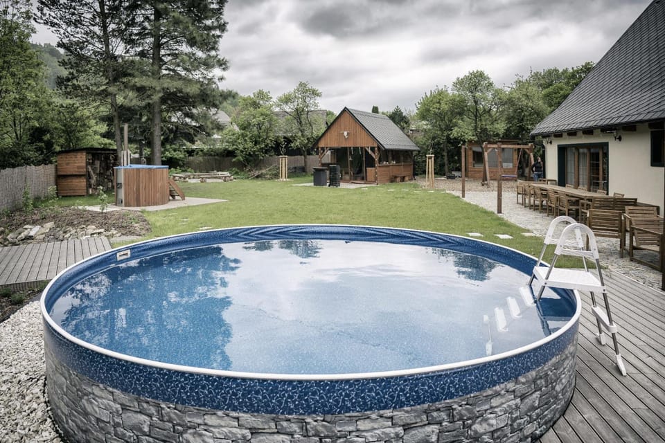 Garden, Sauna, Seating area, Swimming pool