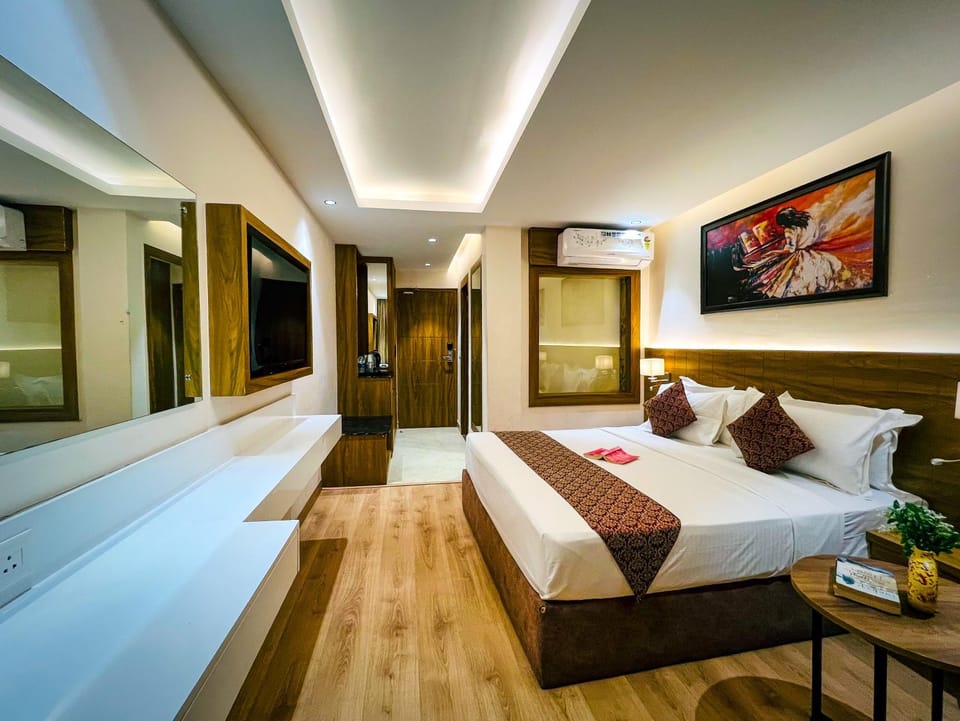 Bed, TV and multimedia, Bedroom, air conditioner