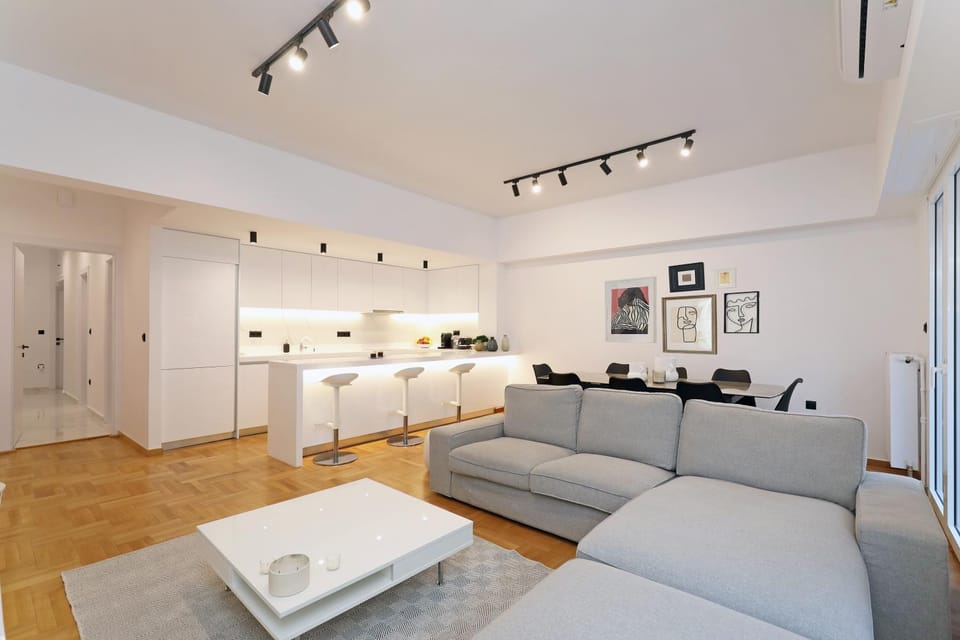 Kitchen or kitchenette, Living room, Seating area