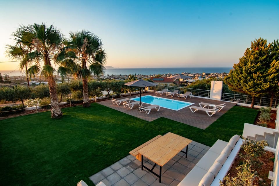 Property building, Patio, Day, Natural landscape, Garden, Garden view, Pool view, Sea view, Swimming pool, sunbed