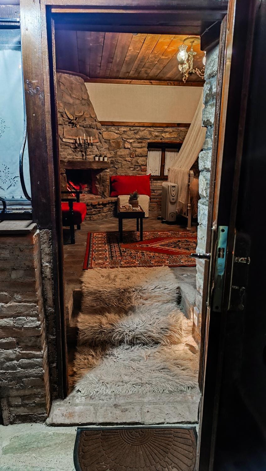 Το Πέτρινο Σπιτάκι Apartment in Peloponnese, Western Greece and the Ionian