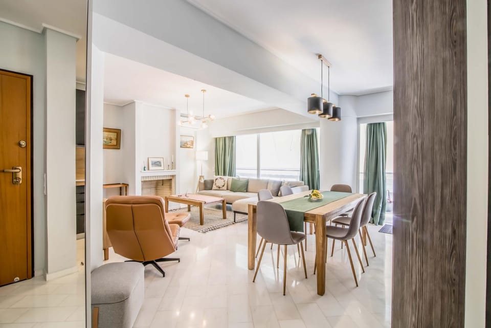 Living room, Seating area, Dining area