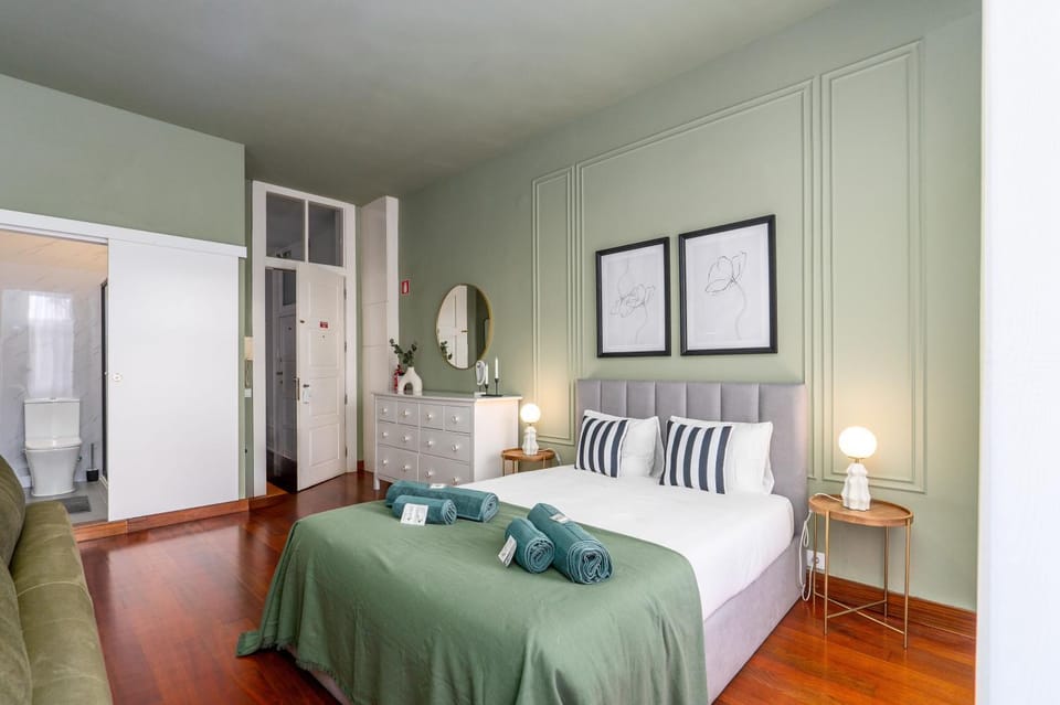 Bed, Bedroom