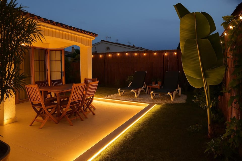 BuzzStays: 1-Bed Bungalow, Garden, Near Yumbo & Beach Apartment in Maspalomas