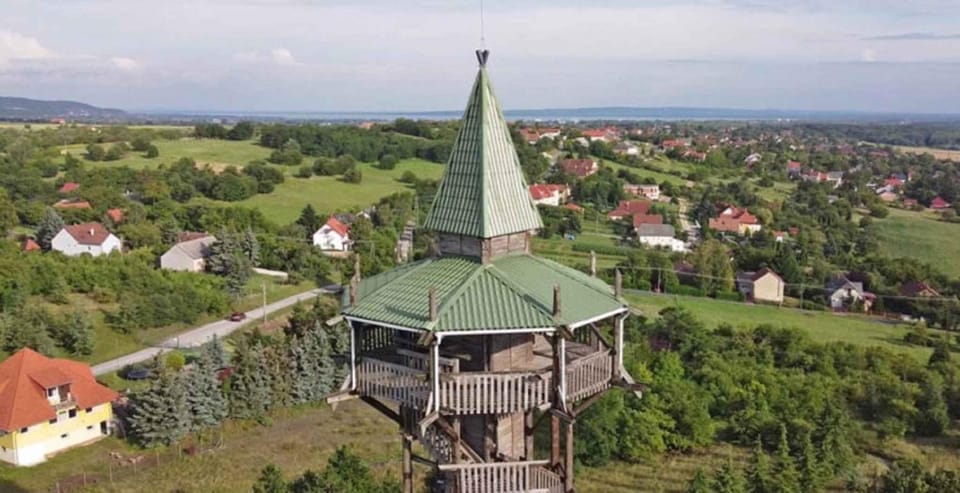 Nearby landmark, Summer