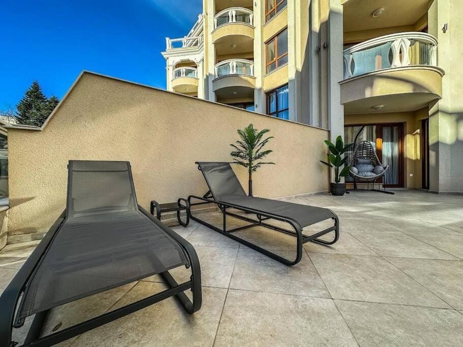 Seaside Sunset - free parking Apartment in Varna