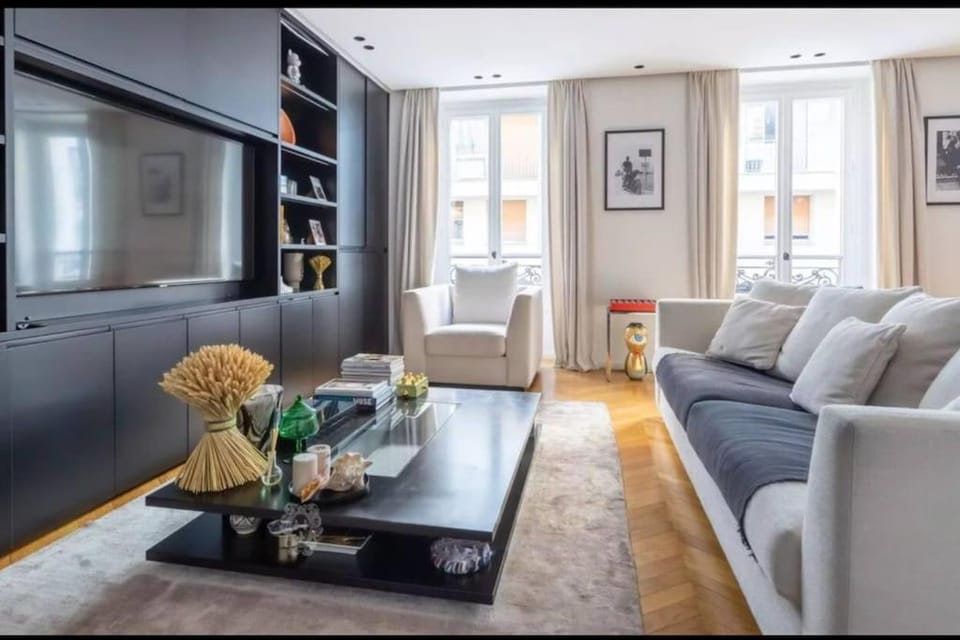 TV and multimedia, Living room, Seating area