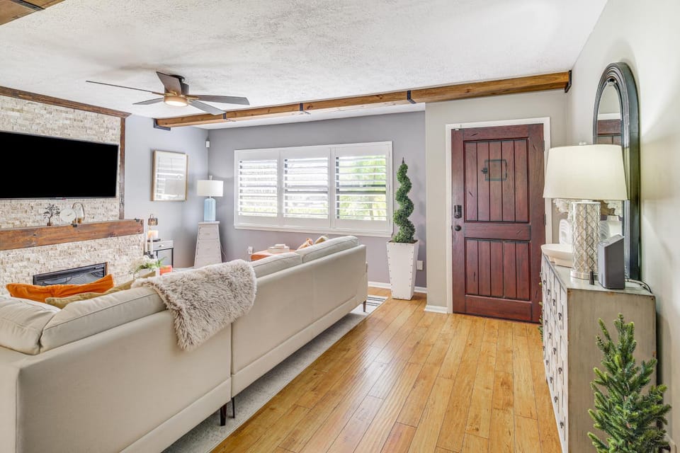 Port St Lucie Retreat: Lanai w/ Private Pool! House in Port Saint Lucie