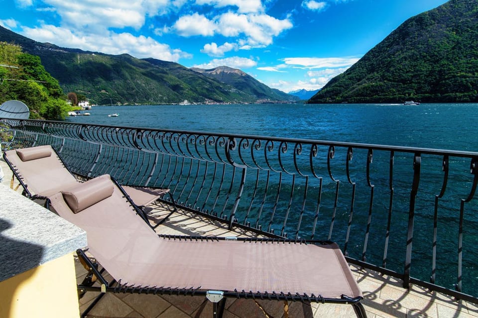 Balcony/Terrace, Lake view
