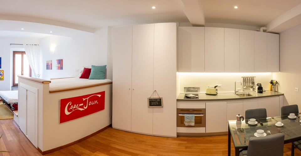 Bed, Kitchen or kitchenette, Photo of the whole room, Dining area