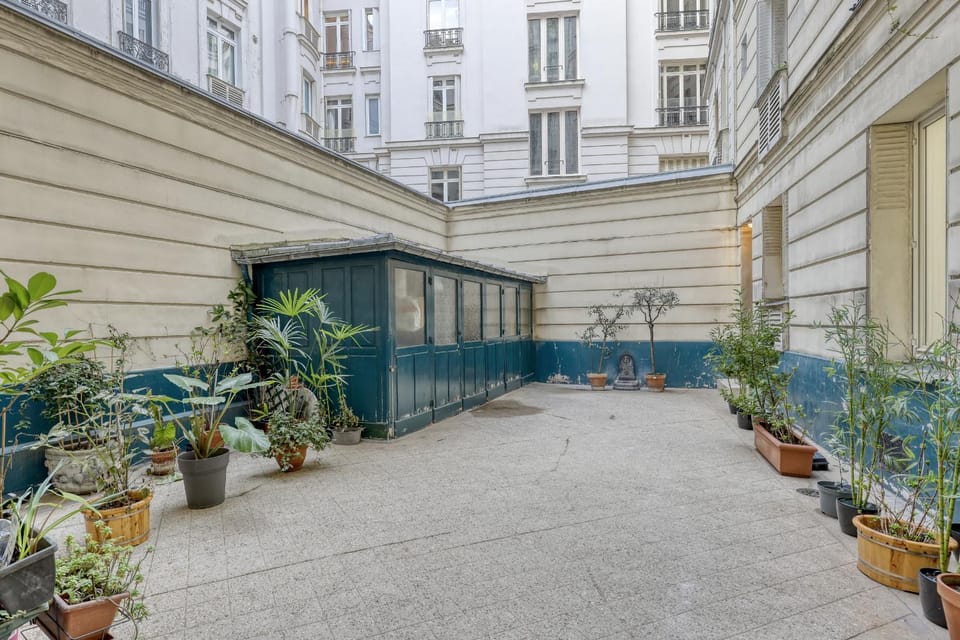 Inner courtyard view