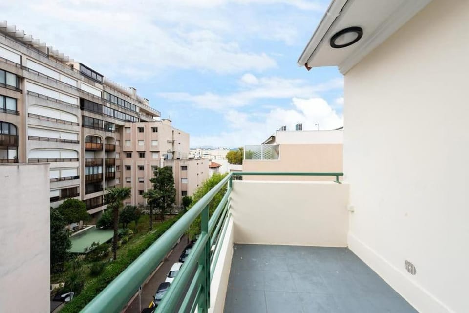 LOUIS GALLET Centre JUAN LES PINS 50m des plages Apartment in Antibes